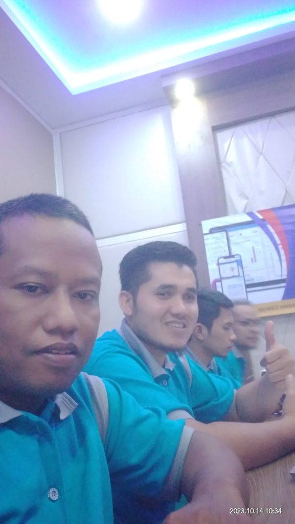 Mengoptimalkan Pelayanan Publik melalui Bimbingan Teknis Sistem Informasi Desa di Desa Sadahayu, Kecamatan Majenang, Kabupaten Cilacap